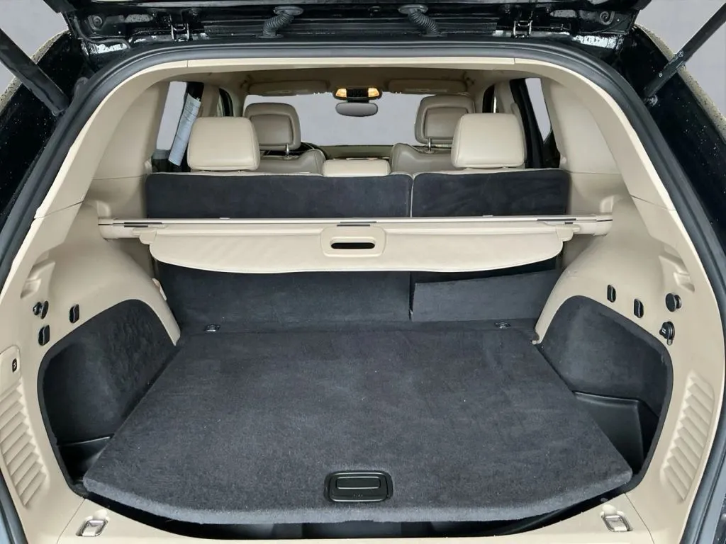 Jeep Grand Cherokee photo 18