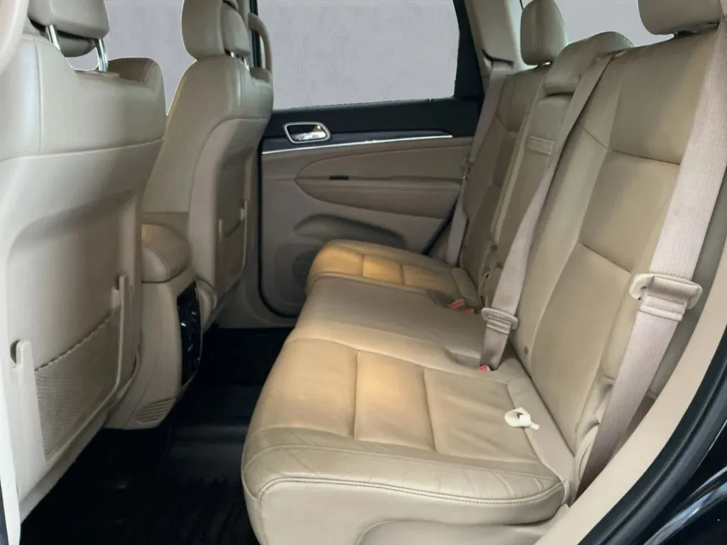 Jeep Grand Cherokee photo 14