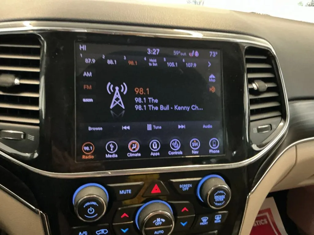 Jeep Grand Cherokee photo 27