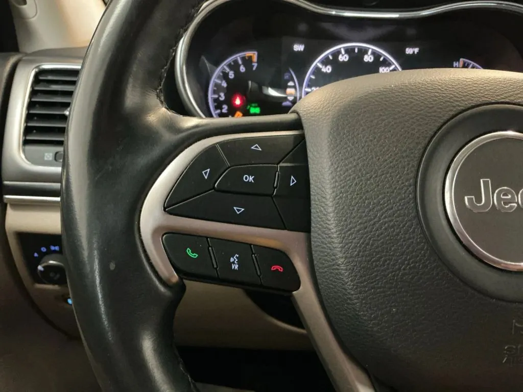 Jeep Grand Cherokee photo 25