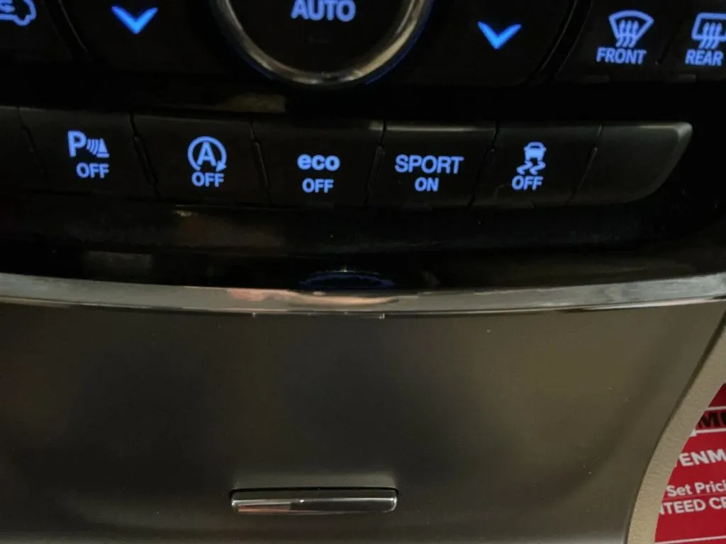 Jeep Grand Cherokee photo 36