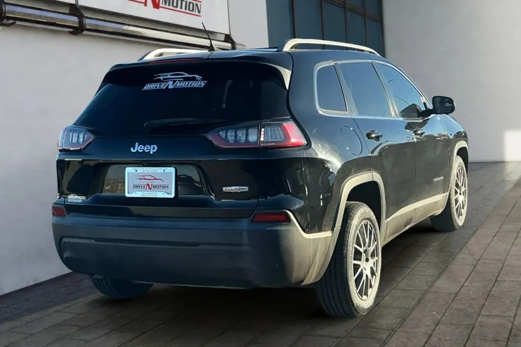 More photos of 2019 Jeep Cherokee Latitude Plus Sport Utility 4D at Drive N-Motion Rio Rancho, NM