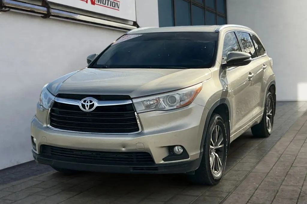 Toyota Highlander photo 7