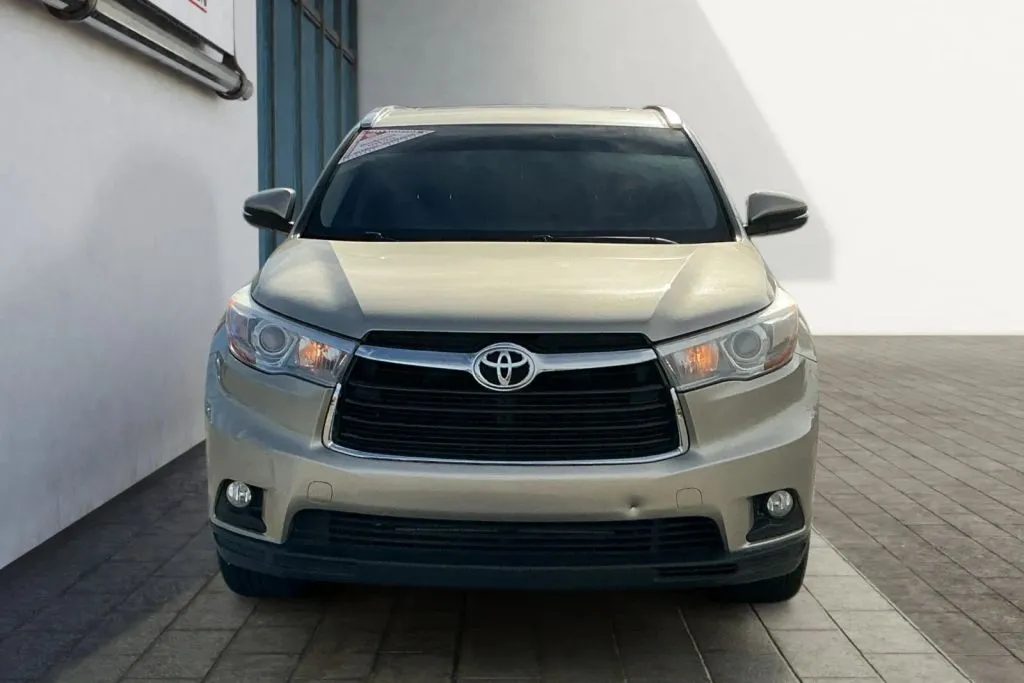 Toyota Highlander photo 8