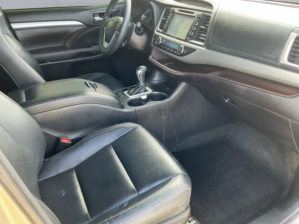 Toyota Highlander photo 20
