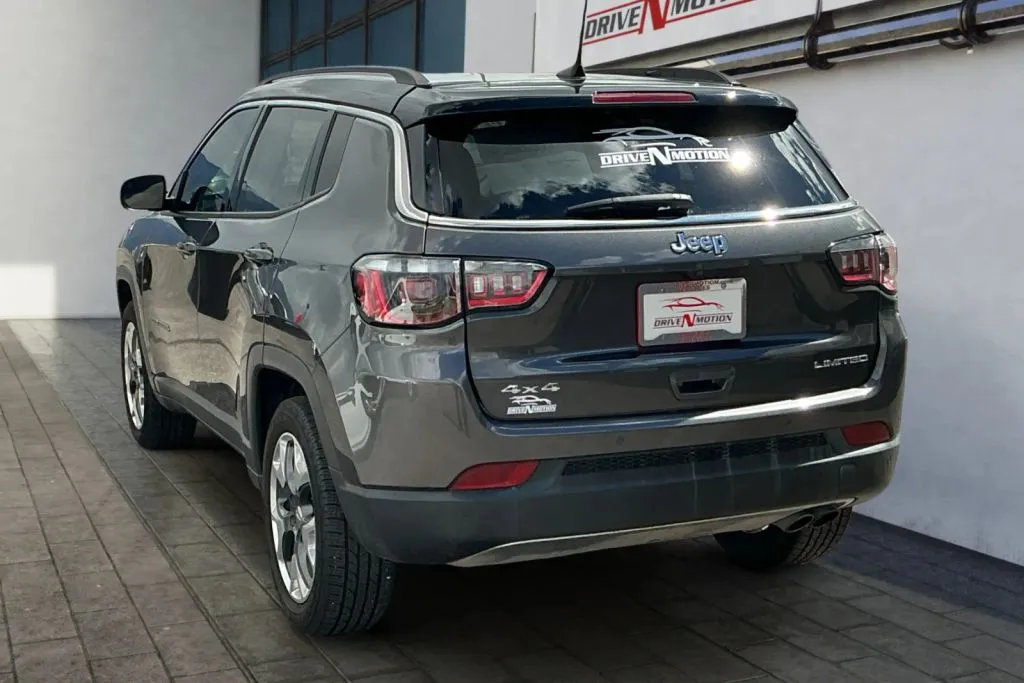 Jeep Compass photo 6