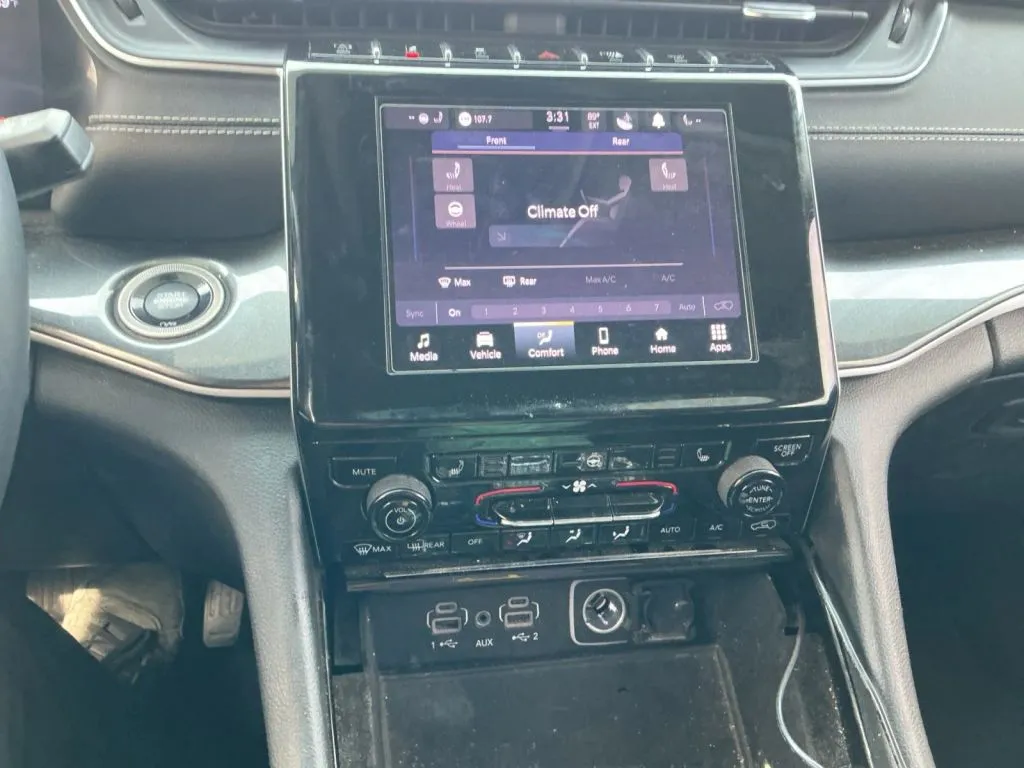 Jeep Grand Cherokee L photo 31
