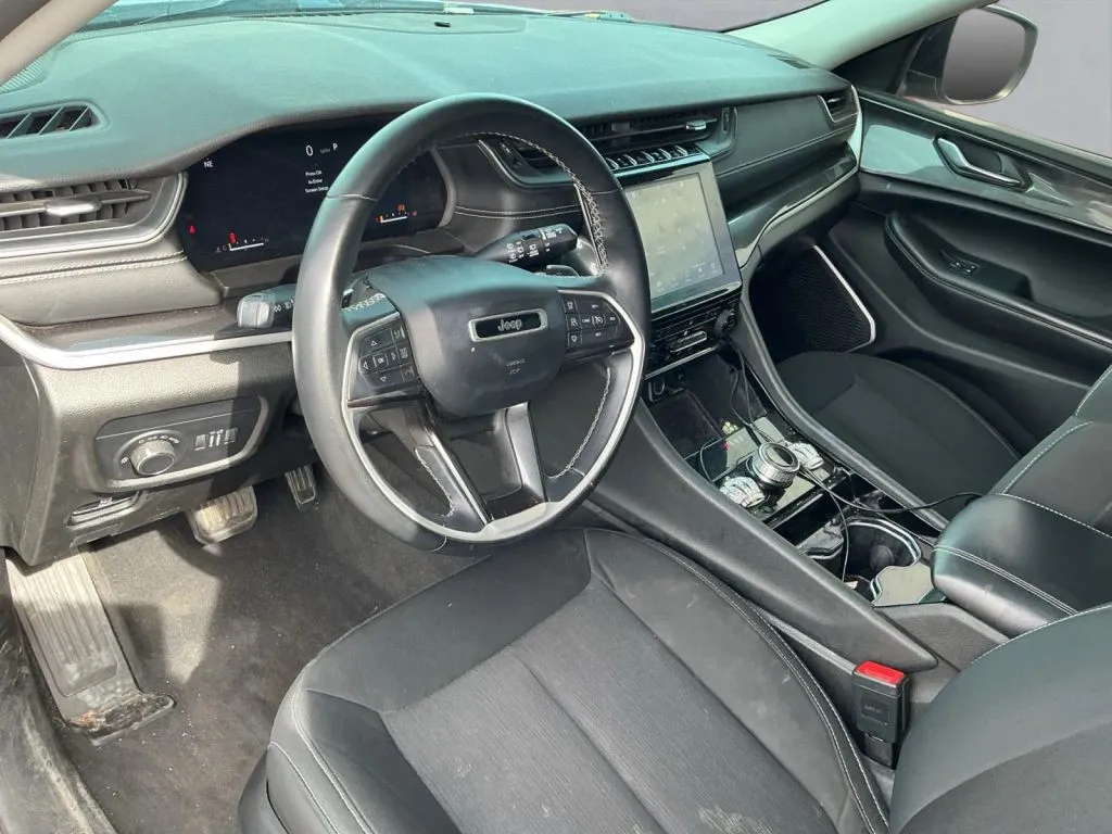 Jeep Grand Cherokee L photo 14