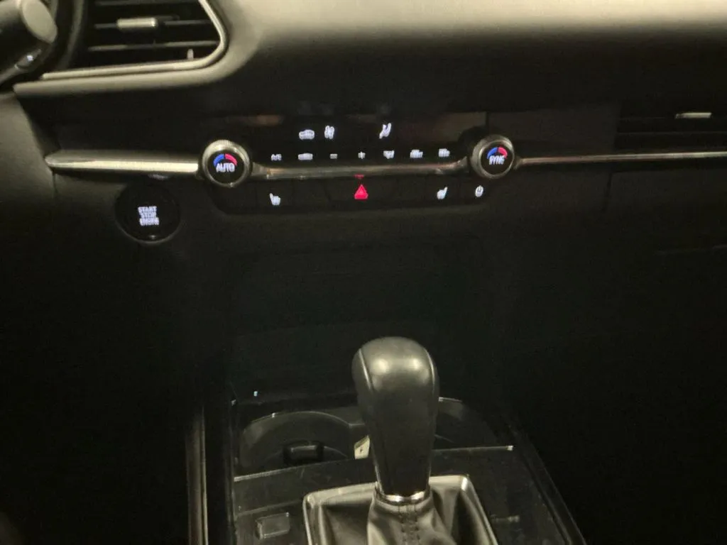 Mazda CX-30 photo 34