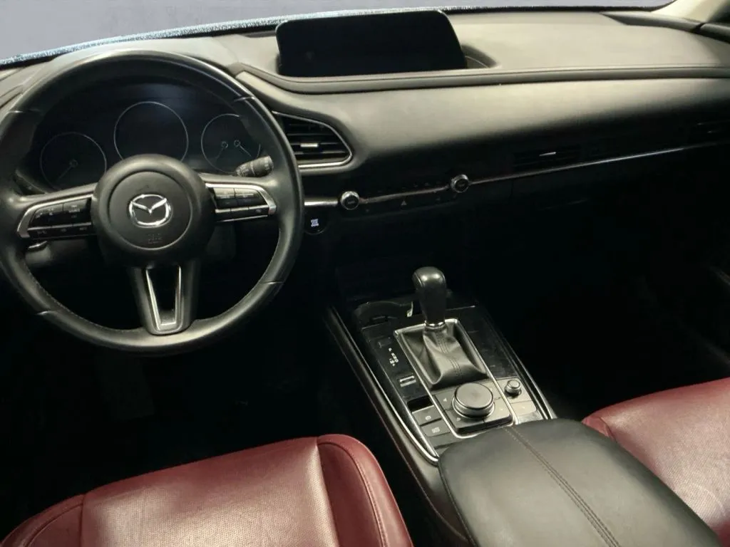 Mazda CX-30 photo 16