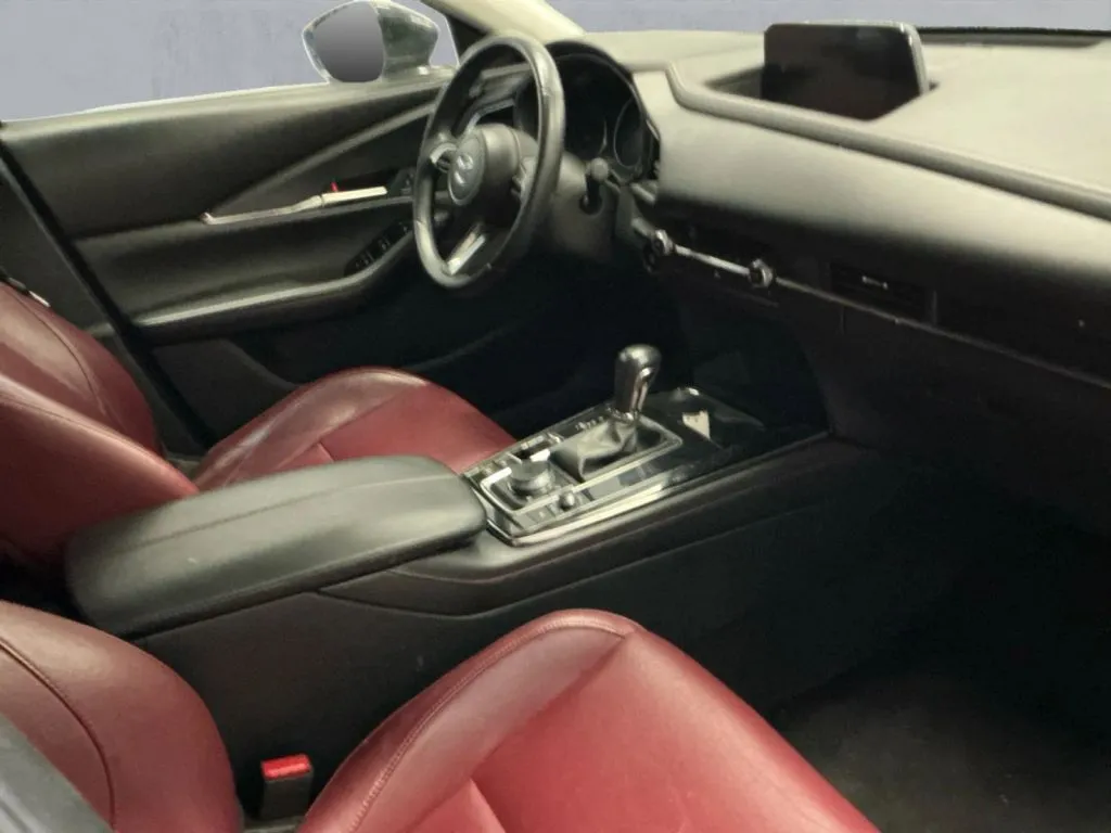 Mazda CX-30 photo 21