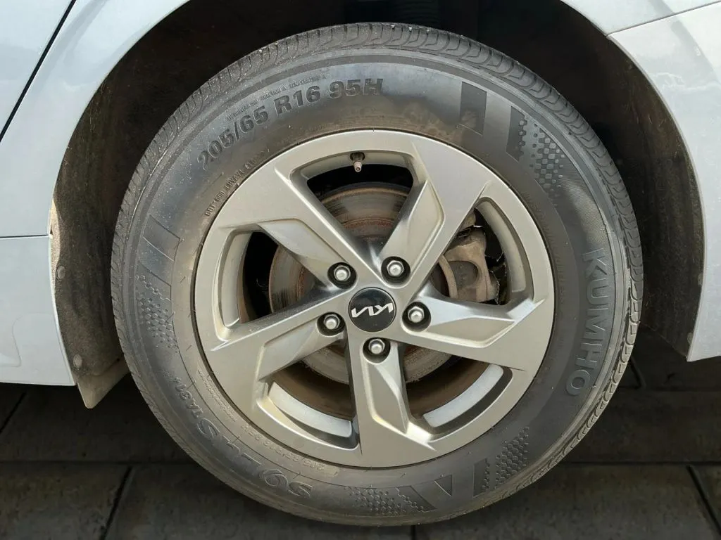 Kia K5 photo 18
