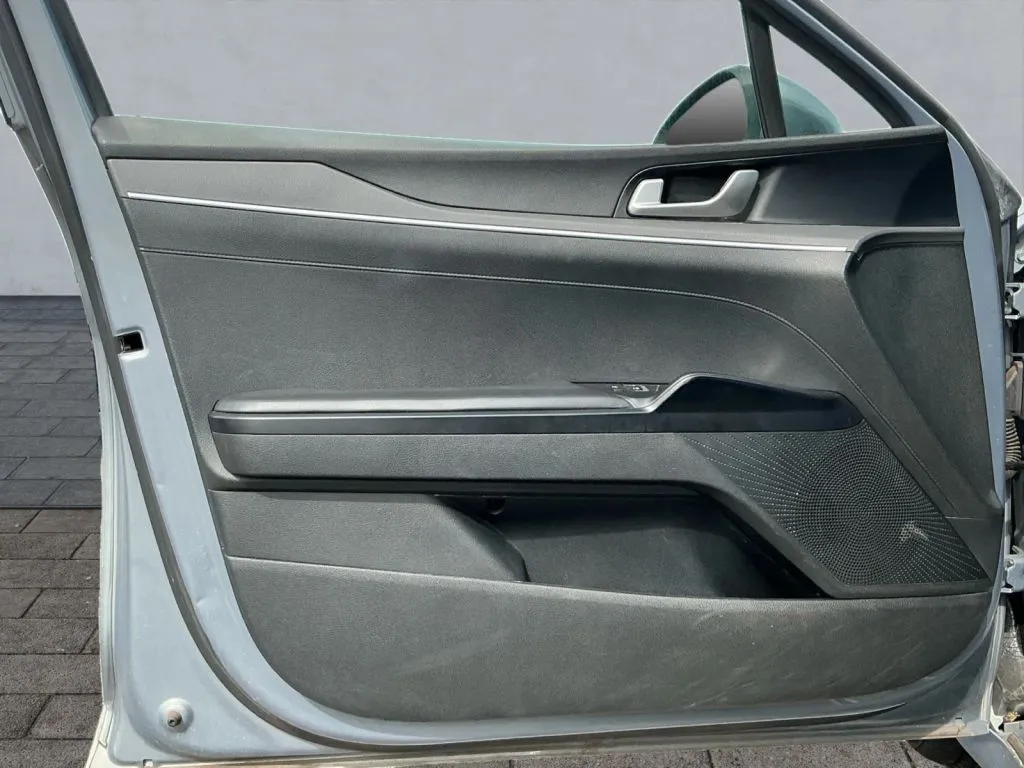 Kia K5 photo 10