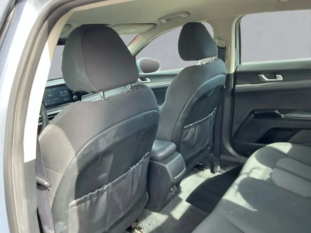 Kia K5 photo 17