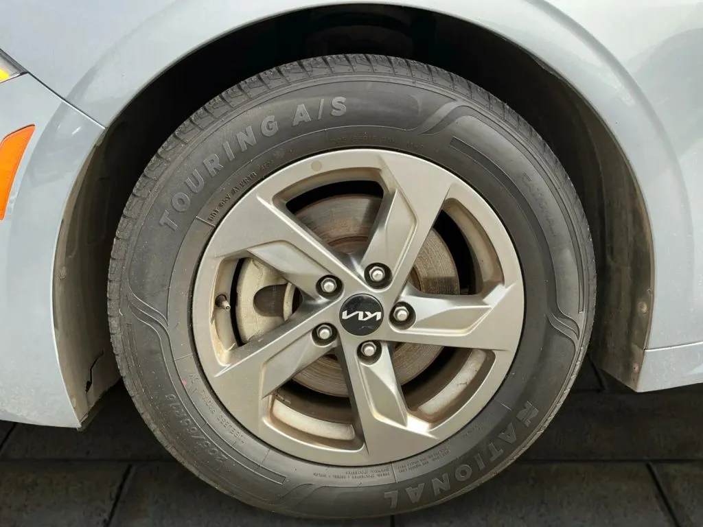 Kia K5 photo 25