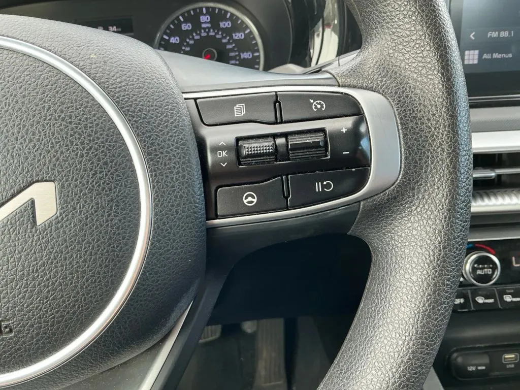 Kia K5 photo 28