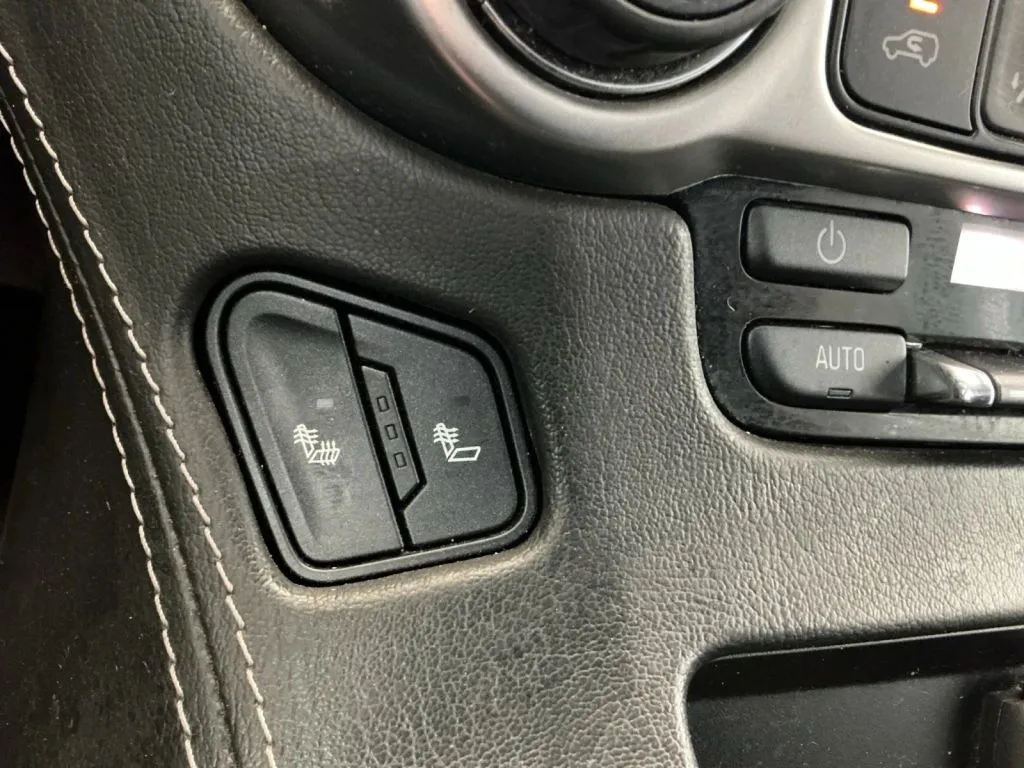 Chevrolet Suburban photo 26