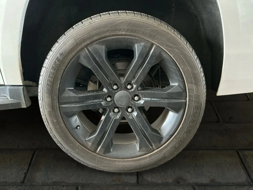Chevrolet Suburban photo 37