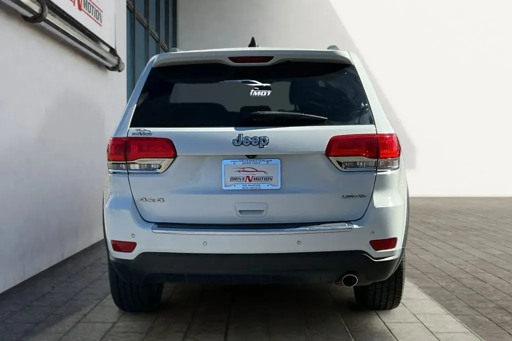 More photos of 2015 Jeep Grand Cherokee Limited Sport Utility 4D at Drive N-Motion Rio Rancho, NM