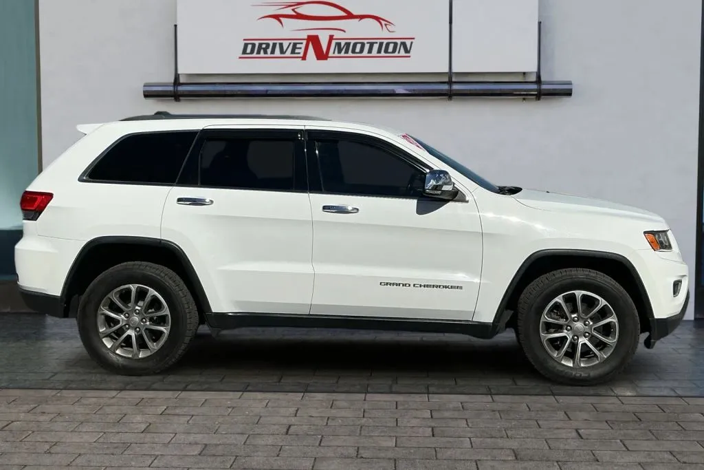 Another view of 2015 Jeep Grand Cherokee Limited Sport Utility 4D for sale in Rio Rancho, NM at Drive N-Motion Rio Rancho