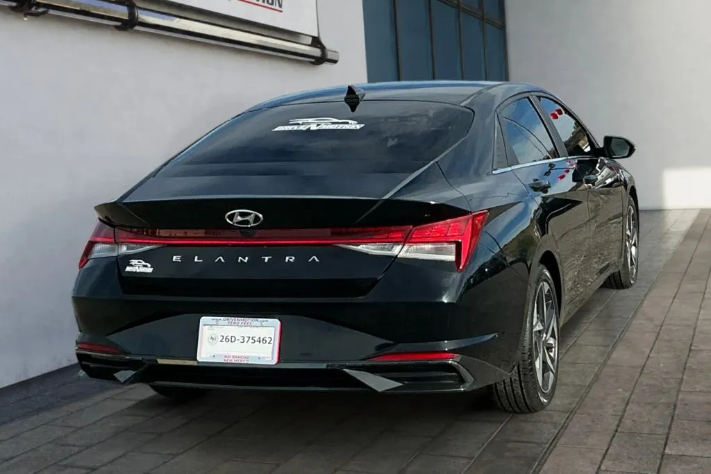 More photos of 2022 Hyundai Elantra SEL Sedan 4D at Drive N-Motion Rio Rancho, NM