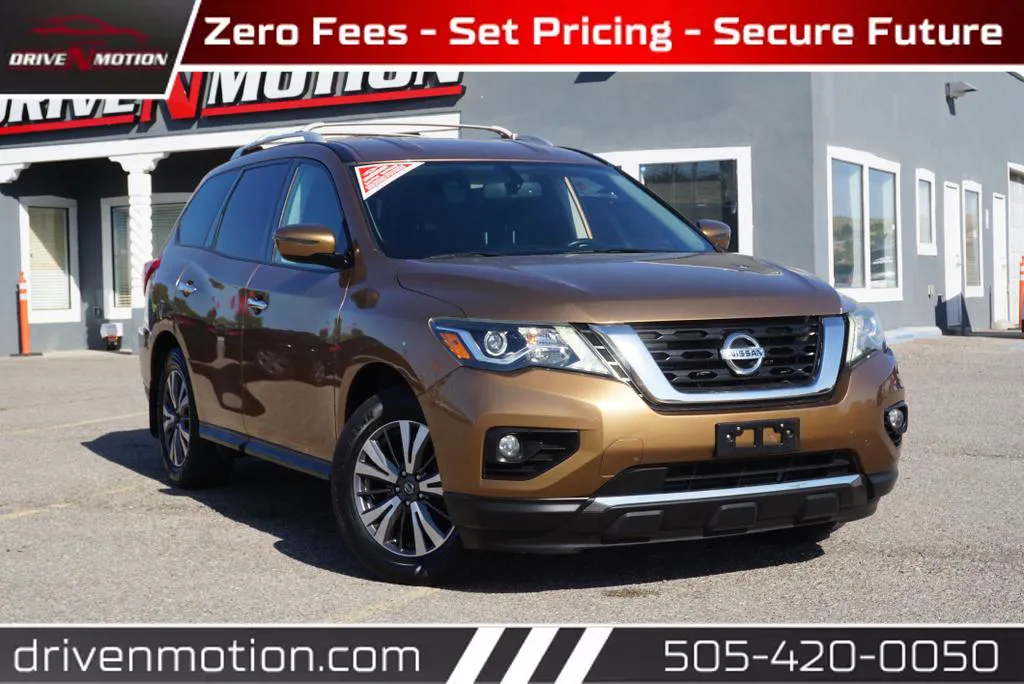 Used 2017 Nissan Pathfinder SV Sport Utility 4D for sale in Rio