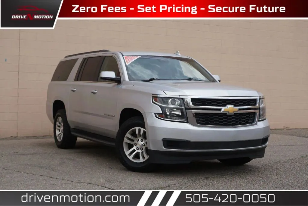 Silver 2018 Chevrolet Suburban LT Sport Utility 4D for sale in Rio Rancho, NM