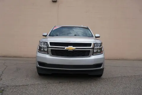 More photos of 2018 Chevrolet Suburban LT Sport Utility 4D at Drive N-Motion Rio Rancho, NM