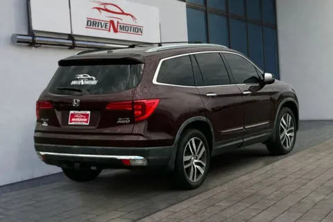 More photos of 2016 Honda Pilot Elite Sport Utility 4D at Drive N-Motion Rio Rancho, NM