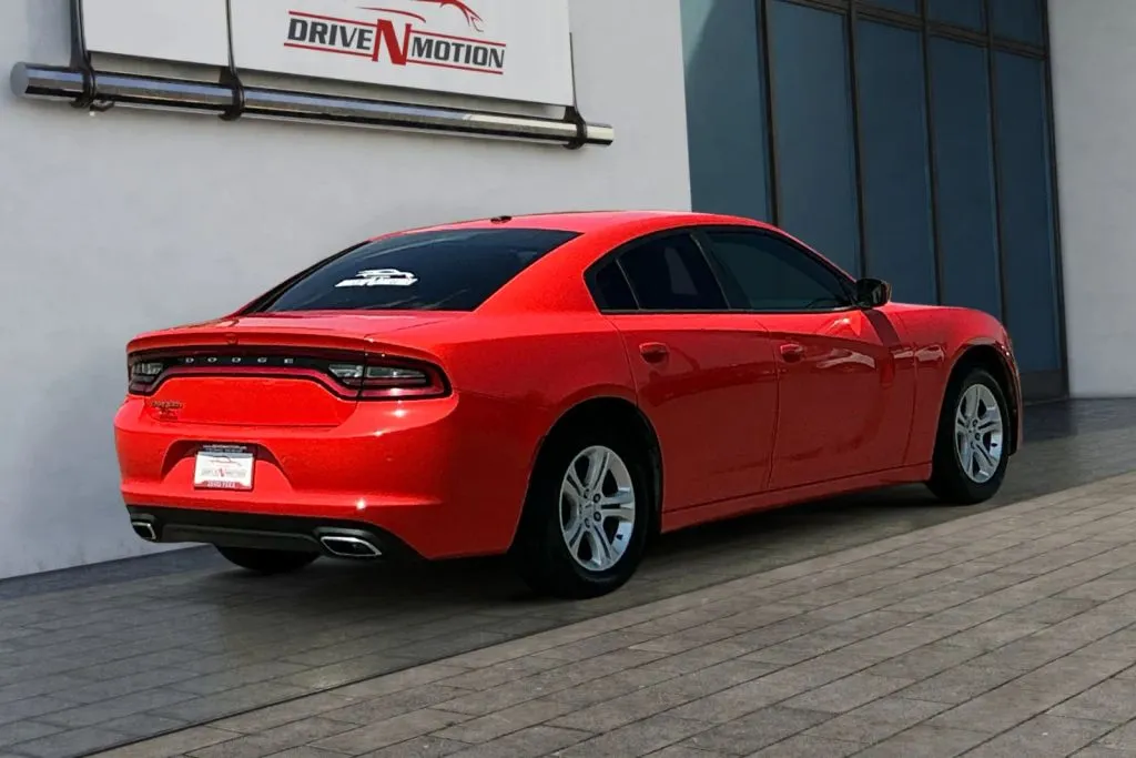 More photos of 2019 Dodge Charger SXT Sedan 4D at Drive N-Motion Rio Rancho, NM