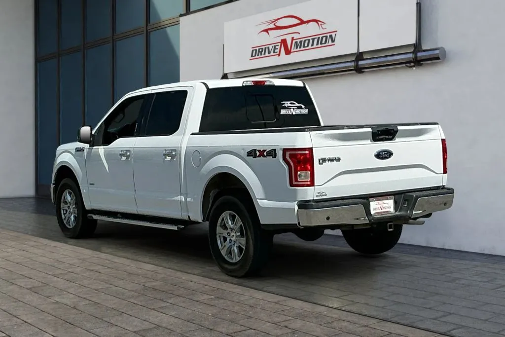 More photos of 2016 Ford F-150 SuperCrew Cab XLT Pickup 4D 5 1/2 ft at Drive N-Motion Rio Rancho, NM