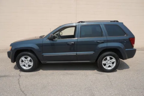 More photos of 2007 Jeep Grand Cherokee Laredo Sport Utility 4D at Drive N-Motion Rio Rancho, NM