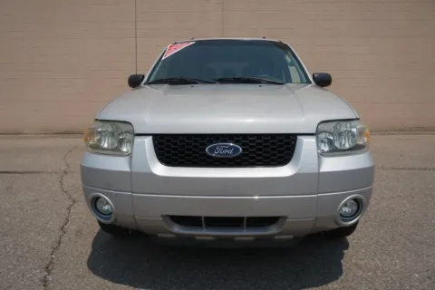 Another view of 2007 Ford Escape Hybrid Sport Utility 4D for sale in Rio Rancho, NM at Drive N-Motion Rio Rancho