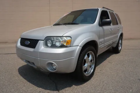 More photos of 2007 Ford Escape Hybrid Sport Utility 4D at Drive N-Motion Rio Rancho, NM