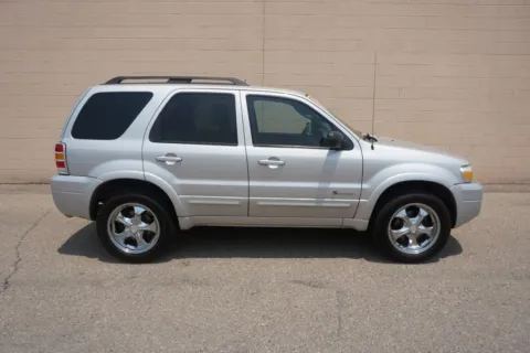 Photos of 2007 Ford Escape Hybrid Sport Utility 4D for sale in Rio Rancho, NM at Drive N-Motion Rio Rancho