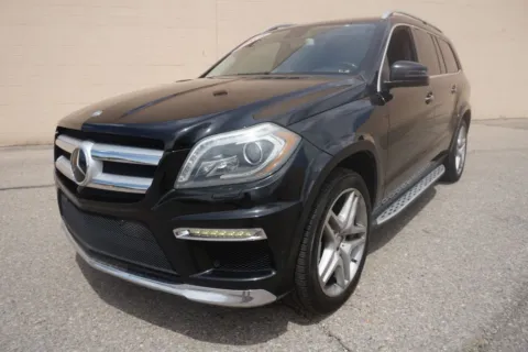 More photos of 2016 Mercedes-Benz GL-Class GL 550 4MATIC Sport Utility 4D at Drive N-Motion Rio Rancho, NM