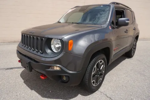 More photos of 2016 Jeep Renegade Trailhawk Sport Utility 4D at Drive N-Motion Rio Rancho, NM