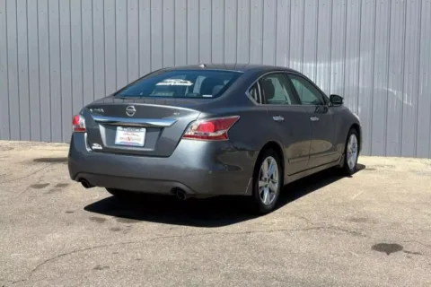 Another view of 2015 Nissan Altima 2.5 SL Sedan 4D for sale in Rio Rancho, NM at Drive N-Motion Rio Rancho