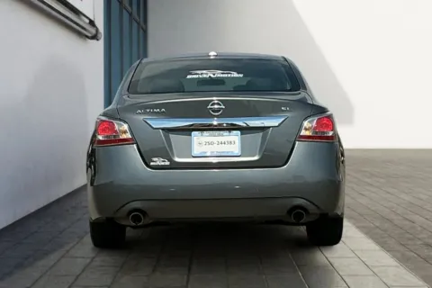 More photos of 2015 Nissan Altima 2.5 SL Sedan 4D at Drive N-Motion Rio Rancho, NM