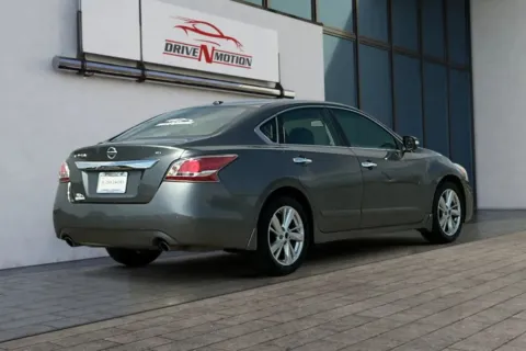 Another view of 2015 Nissan Altima 2.5 SL Sedan 4D for sale in Rio Rancho, NM at Drive N-Motion Rio Rancho