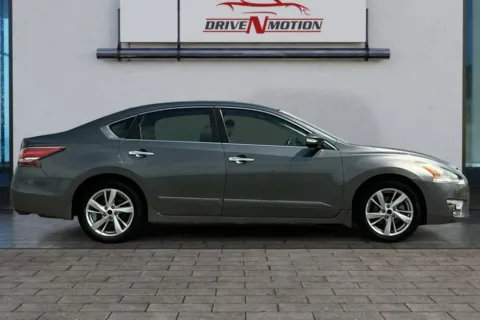Photos of 2015 Nissan Altima 2.5 SL Sedan 4D for sale in Rio Rancho, NM at Drive N-Motion Rio Rancho
