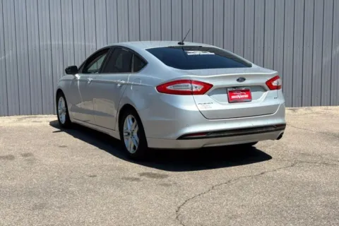 More photos of 2016 Ford Fusion SE Sedan 4D at Drive N-Motion Rio Rancho, NM