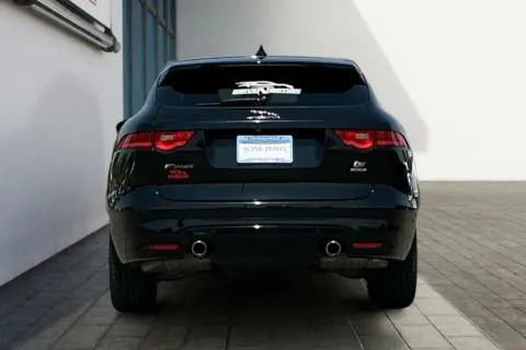 More photos of 2019 Jaguar F-PACE S Sport Utility 4D at Drive N-Motion Rio Rancho, NM