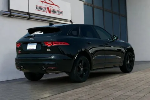 Another view of 2019 Jaguar F-PACE S Sport Utility 4D for sale in Rio Rancho, NM at Drive N-Motion Rio Rancho