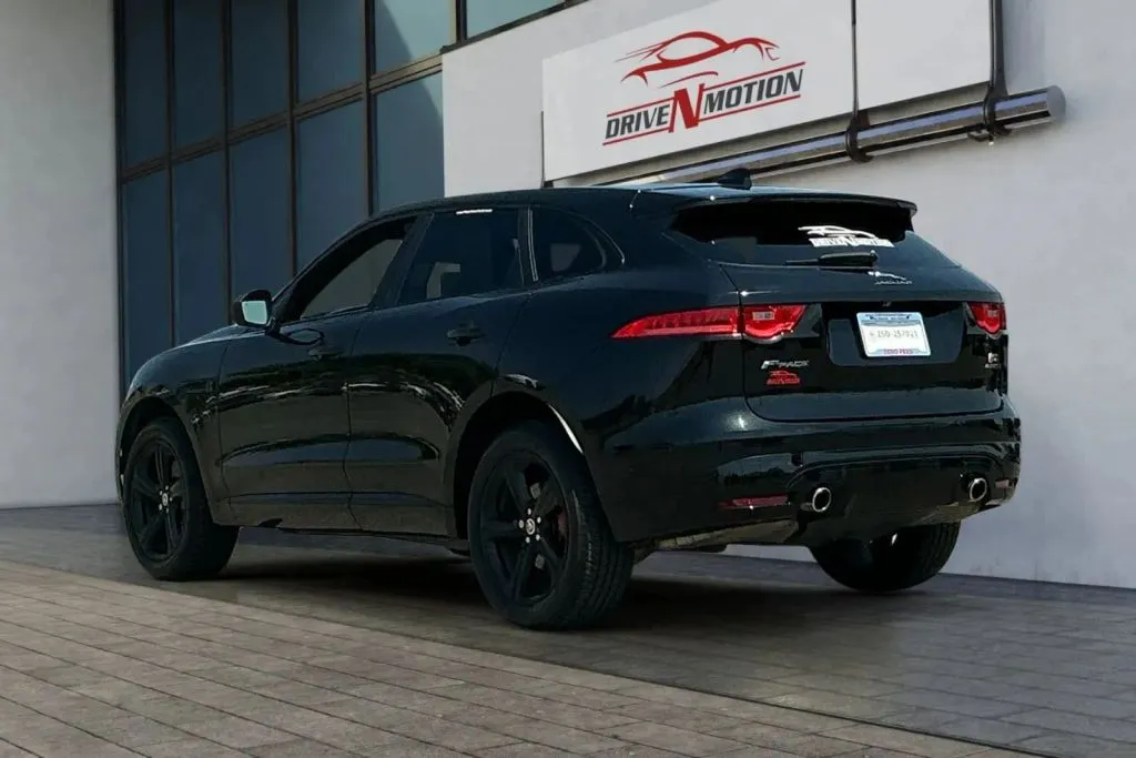 More photos of 2019 Jaguar F-PACE S Sport Utility 4D at Drive N-Motion Rio Rancho, NM