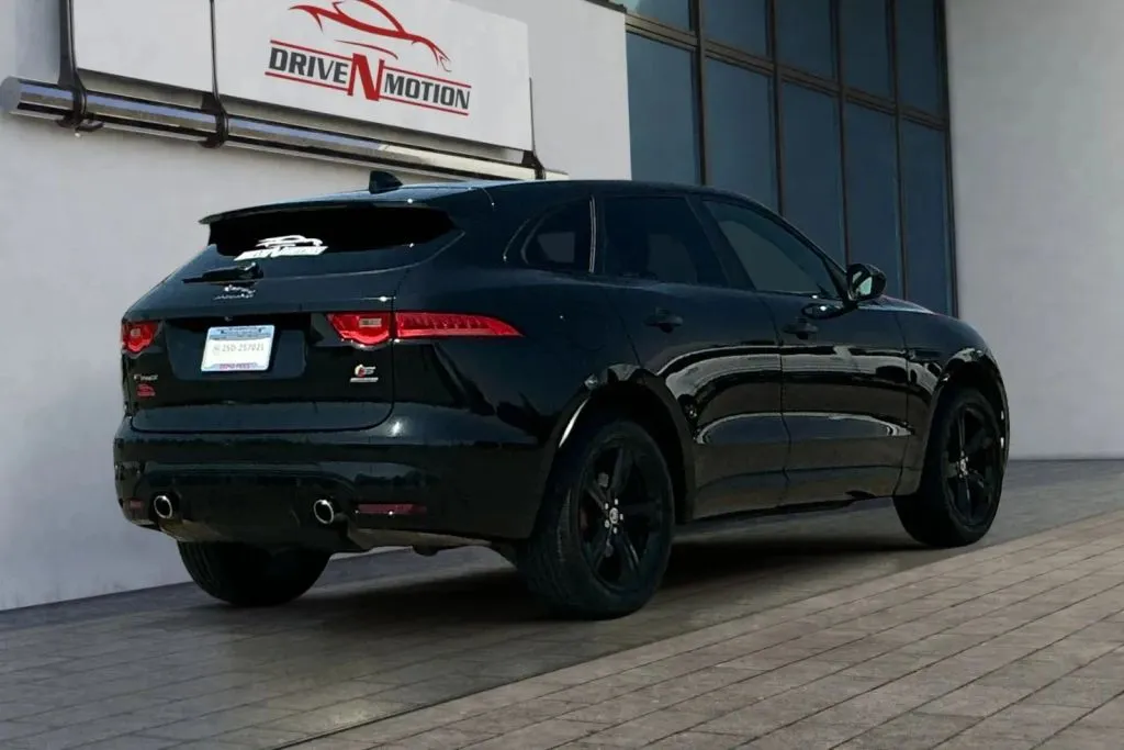 Another view of 2019 Jaguar F-PACE S Sport Utility 4D for sale in Rio Rancho, NM at Drive N-Motion Rio Rancho