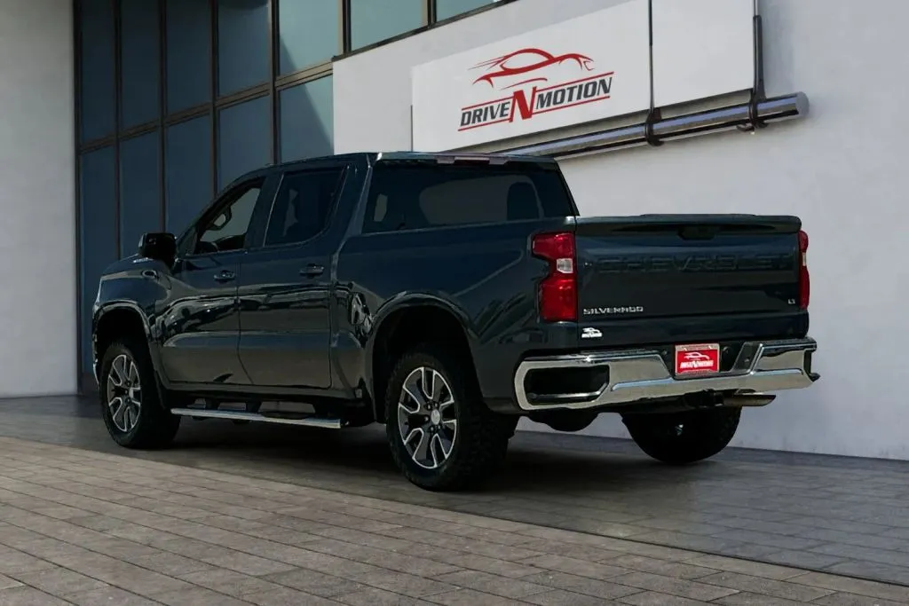 More photos of 2021 Chevrolet Silverado 1500 Crew Cab LT Pickup 4D 5 3/4 ft at Drive N-Motion Rio Rancho, NM