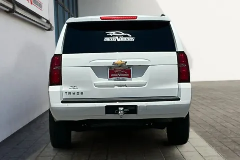 More photos of 2019 Chevrolet Tahoe LT Sport Utility 4D at Drive N-Motion Rio Rancho, NM