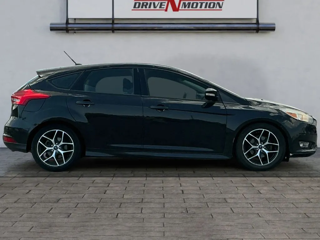 Photos of 2015 Ford Focus SE Hatchback 4D for sale in Rio Rancho, NM at Drive N-Motion Rio Rancho