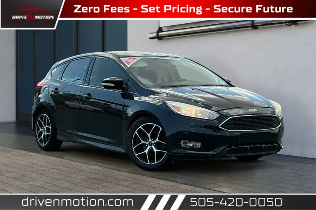 Black 2015 Ford Focus SE Hatchback 4D for sale in Rio Rancho, NM